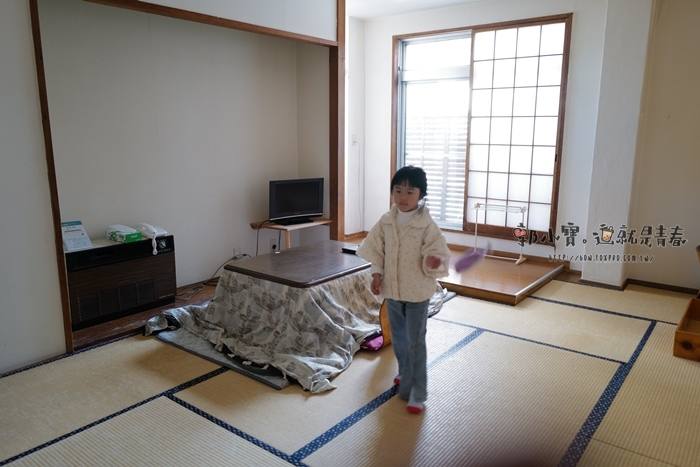 。群馬縣ぐんまけんGO_『住宿。群馬草津』草津溫泉旅館 飯島館｜便宜住宿大正13年創業老旅館｜房客可免費泡獨立湯屋郭小寶‧這就是青春 - 郭小寶‧這就是青春