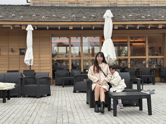 。群馬縣ぐんまけんGO_『美食。群馬草津』月之貌咖啡廳｜「裏草津地藏」高台廣場盡收草津溫泉湯畑另一風貌｜司康超美味郭小寶‧這就是青春 - 郭小寶‧這就是青春