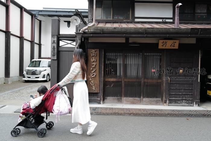 。岐阜縣ぎふけんGO_『散策。岐阜高山』飛驒高山本町通商店街｜Coffee Don 老式喫茶店｜滿滿的早餐人潮郭小寶‧這就是青春 - 郭小寶‧這就是青春