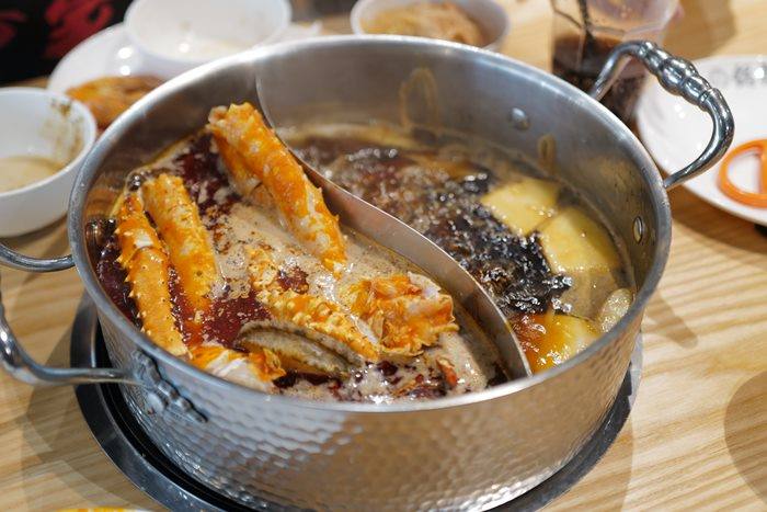 。東京大首都とうきょうとGO_『美食。東京澀谷』鍋吉頂級和牛海鮮鍋物吃到飽｜和牛帝王蟹品質值得推薦｜讓你滿意嗑到扶牆走｜生猛海鮮、松坂、神戶、近江A5和牛真正任你吃！！郭小寶‧這就是青春 - 郭小寶‧這就是青春