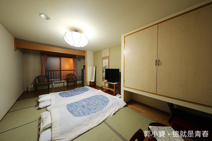 ★北海道縣ほっかいどうGO_『住宿。北海道釧路』阿寒湖溫泉山水莊旅館 (Akanko Onsen Sansuiso)｜舒適又大間的懷舊溫泉老旅館｜便宜推薦！郭小寶‧這就是青春 - 郭小寶‧這就是青春