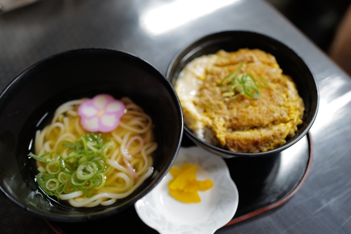 。福岡縣ふくおかけんGO_『美食食記。福岡太宰府』梅之藏稻庭流手打蕎麥麵、烏龍麵｜CP值高、親子友善｜梅子粉色麵條超美又好吃！郭小寶‧這就是青春 - 郭小寶‧這就是青春